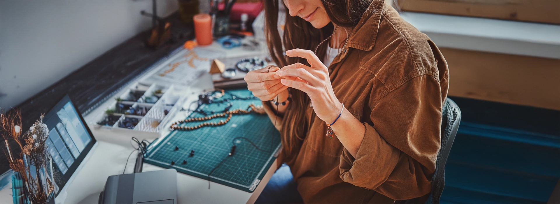 Créatrice – Atelier de bijoux